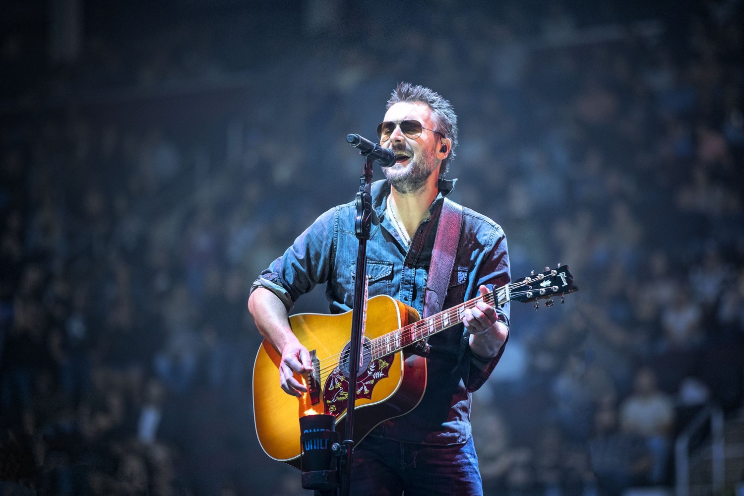 ERIC CHURCH RELEASES CHURCH CHOIREXCLUSIVE & ALBUM TO THE PUBLIC