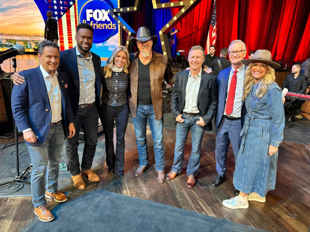 Craig Morgan And Trace Adkins Perform “that Ain’t Gonna Be Me” On “fox And Friends” Nashville